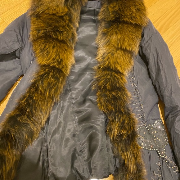 Coat - Picture 2 of 4